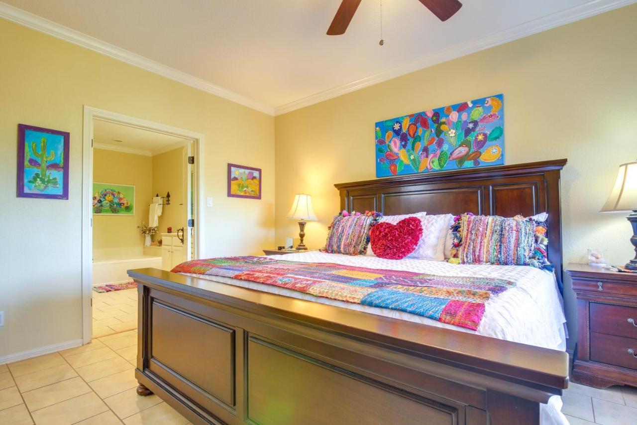 Lakefront Lago Vista Condo With Resort Amenities! Luaran gambar