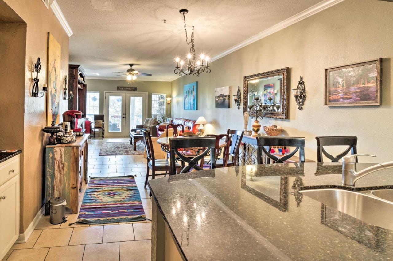 Lakefront Lago Vista Condo With Resort Amenities! Luaran gambar