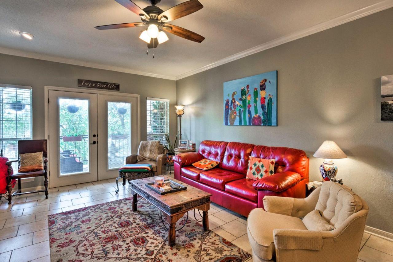 Lakefront Lago Vista Condo With Resort Amenities! Luaran gambar