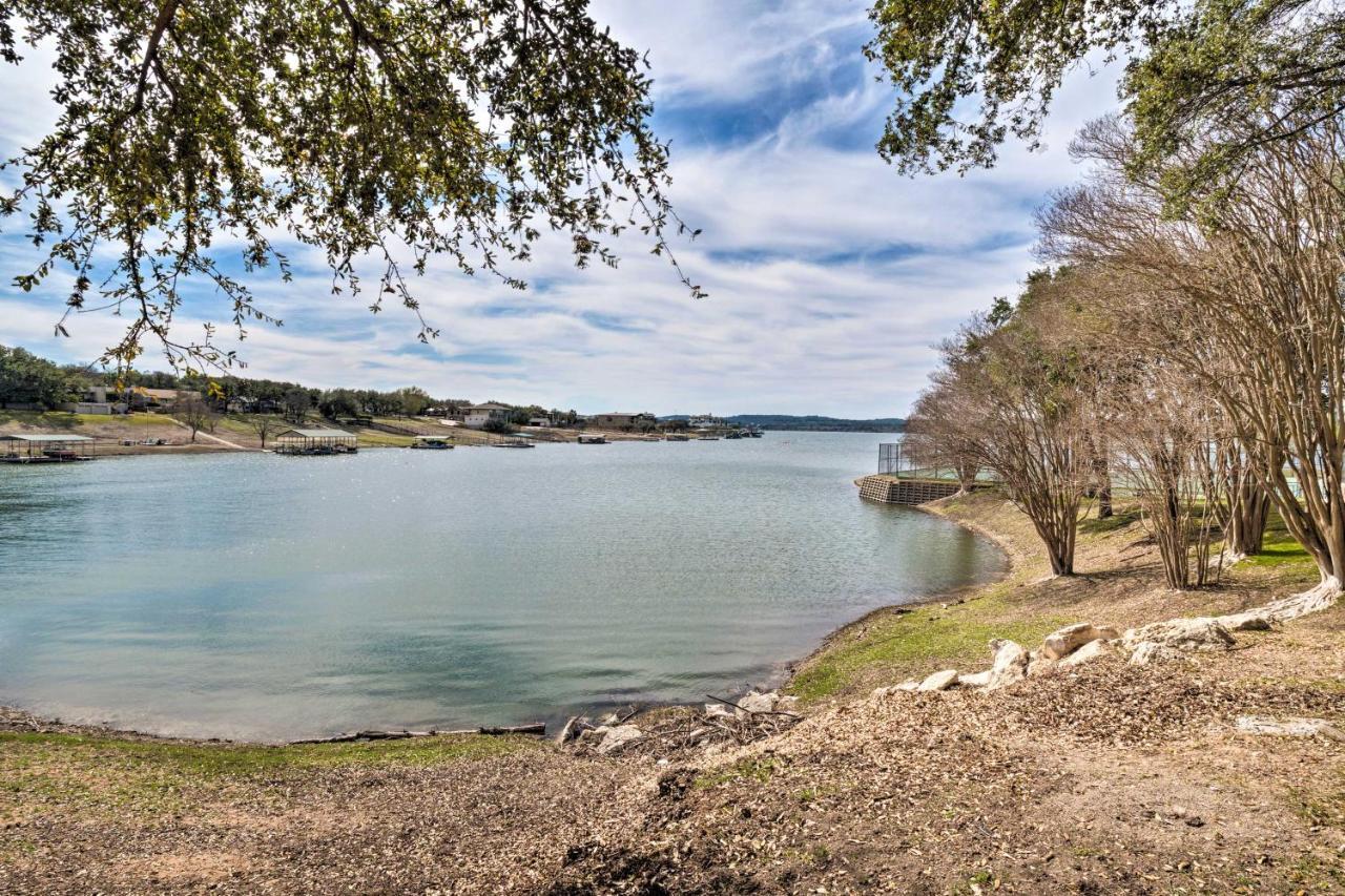Lakefront Lago Vista Condo With Resort Amenities! Luaran gambar