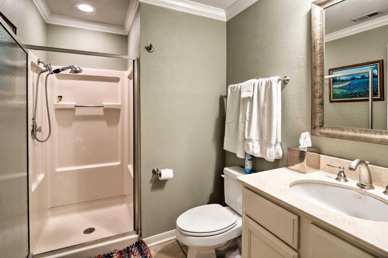 Lakefront Lago Vista Condo With Resort Amenities! Luaran gambar